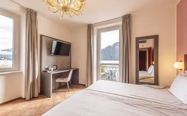 Albergo Lenno room