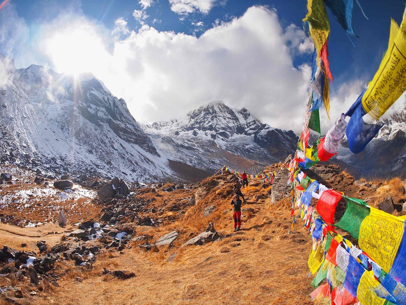 Annapurnas Hikers and flags