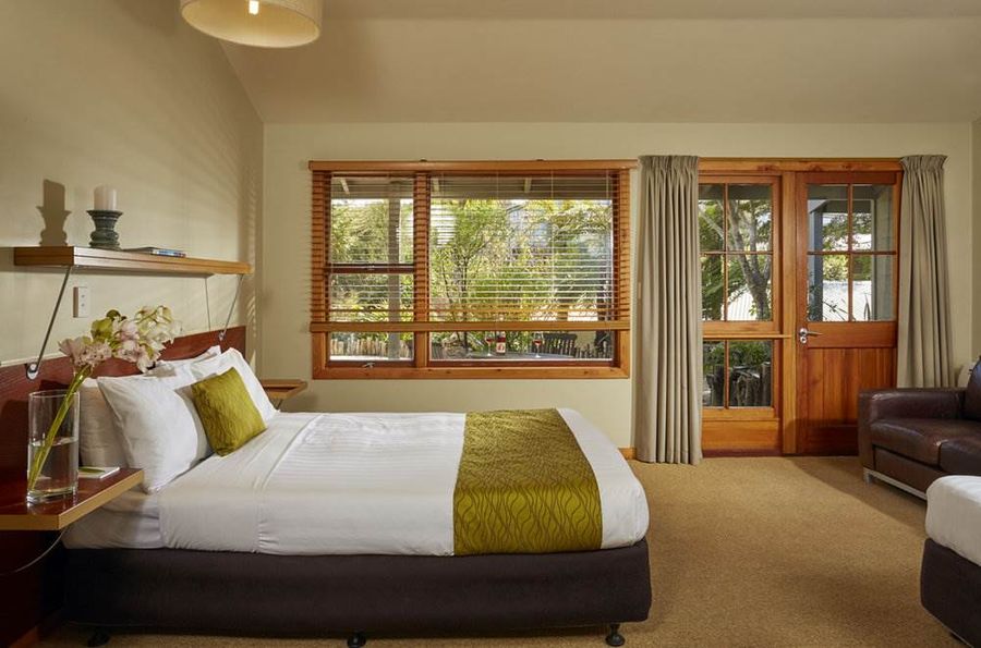 Awaroa+Lodge+Standard+Room