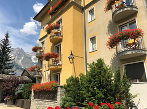 Bouton hotel exterior