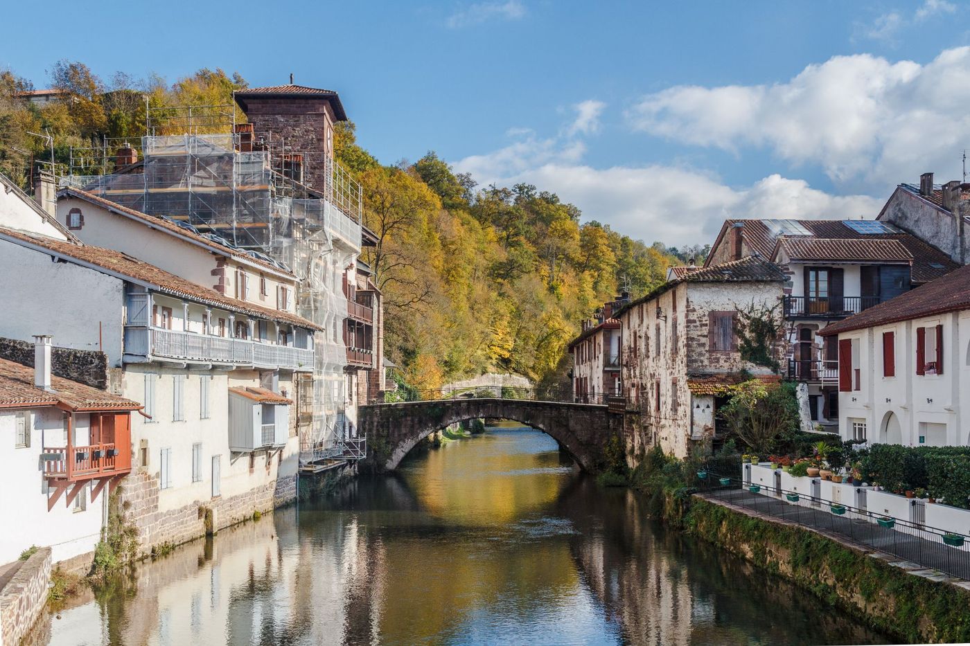Bridge-in-St Jean-Pied-de-Port-where-the-Camino-de-Santiago-starts