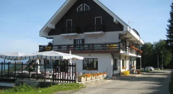 Casa Della Neve Hotel Front