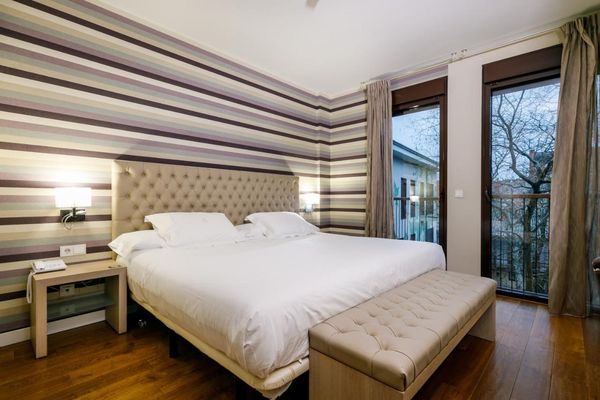 Ciudad de Astorga hotel bedroom