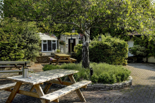 Compass Inn Outdoor