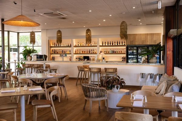 Contour Hotel dining