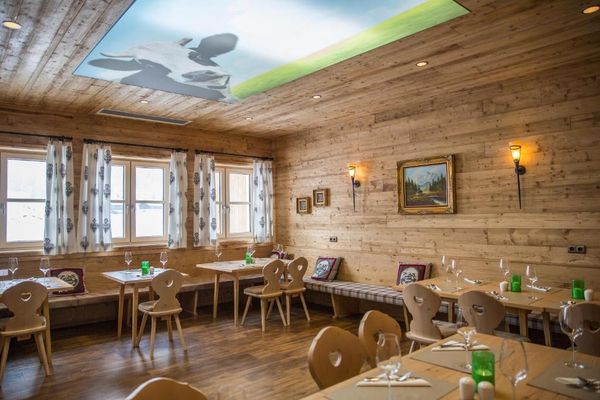 Cooee Alpin Hotel dining