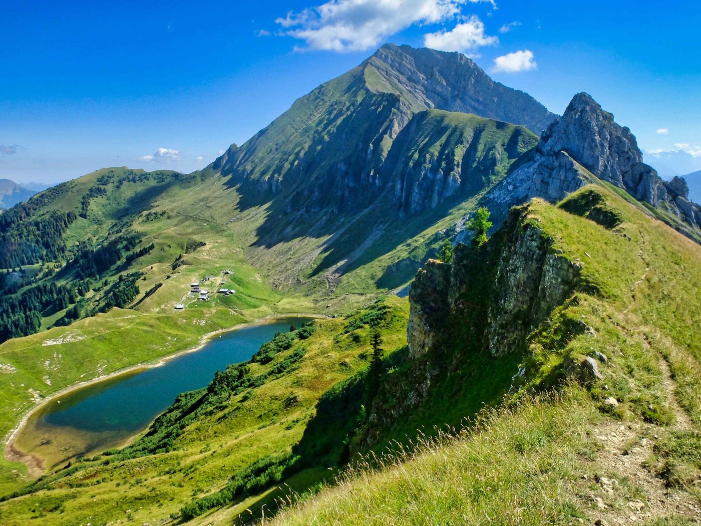 D4 - Lessy's lake - Jallouvre peak 5 - Aravis - Alpes small