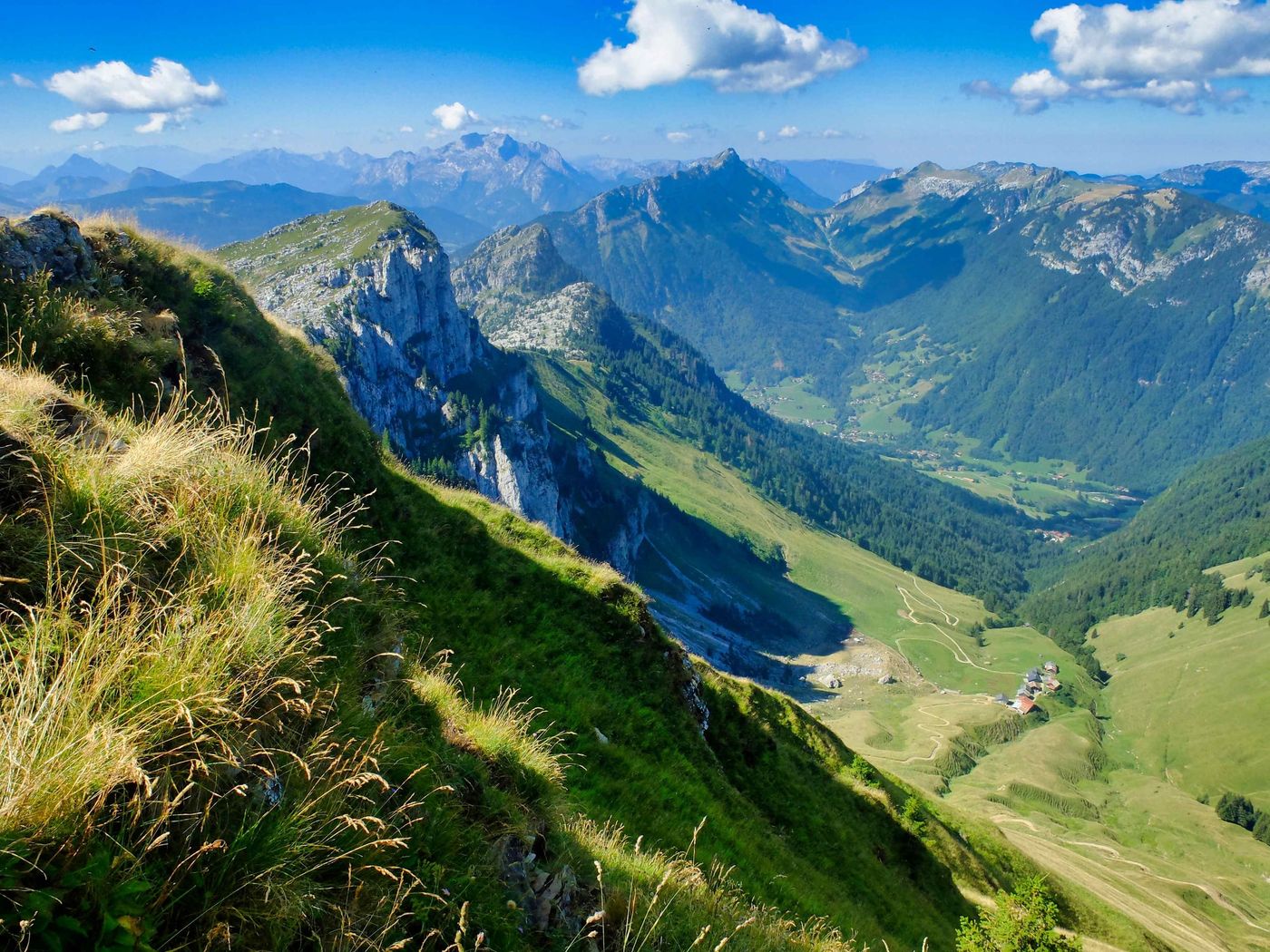 D4 - View from the top of the Aiguille Verte 2 - Aravis - Alpes small