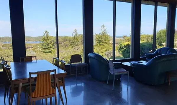 Discovery views restaurant