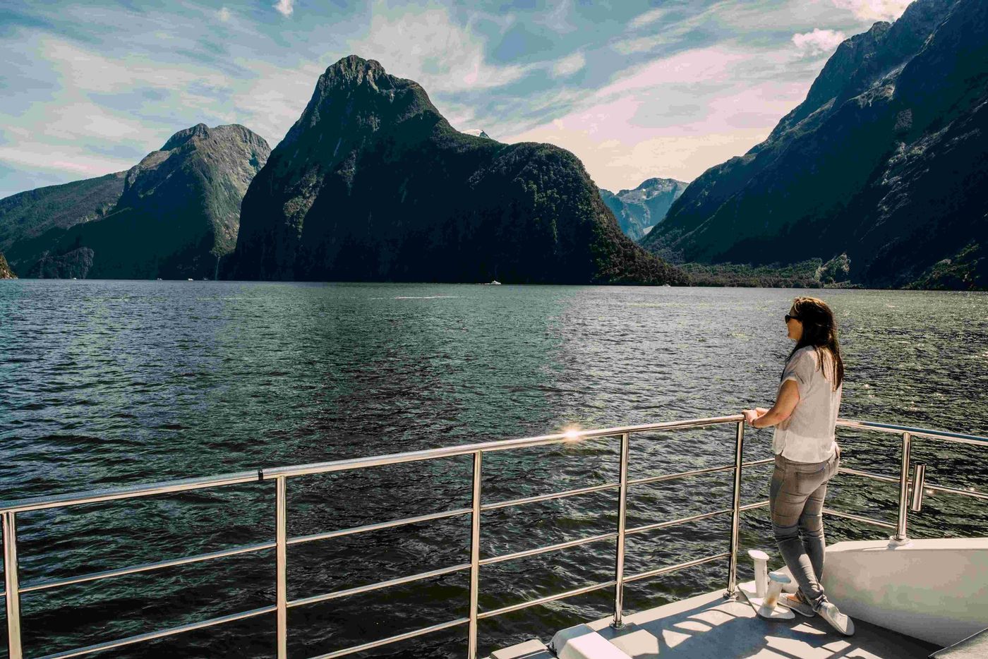 Fiordland Discovery_Milford Sound_view from the bow of the Fiordland Jewel (1)