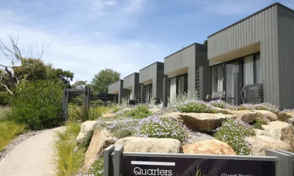 Flinders Hotel Quarters small