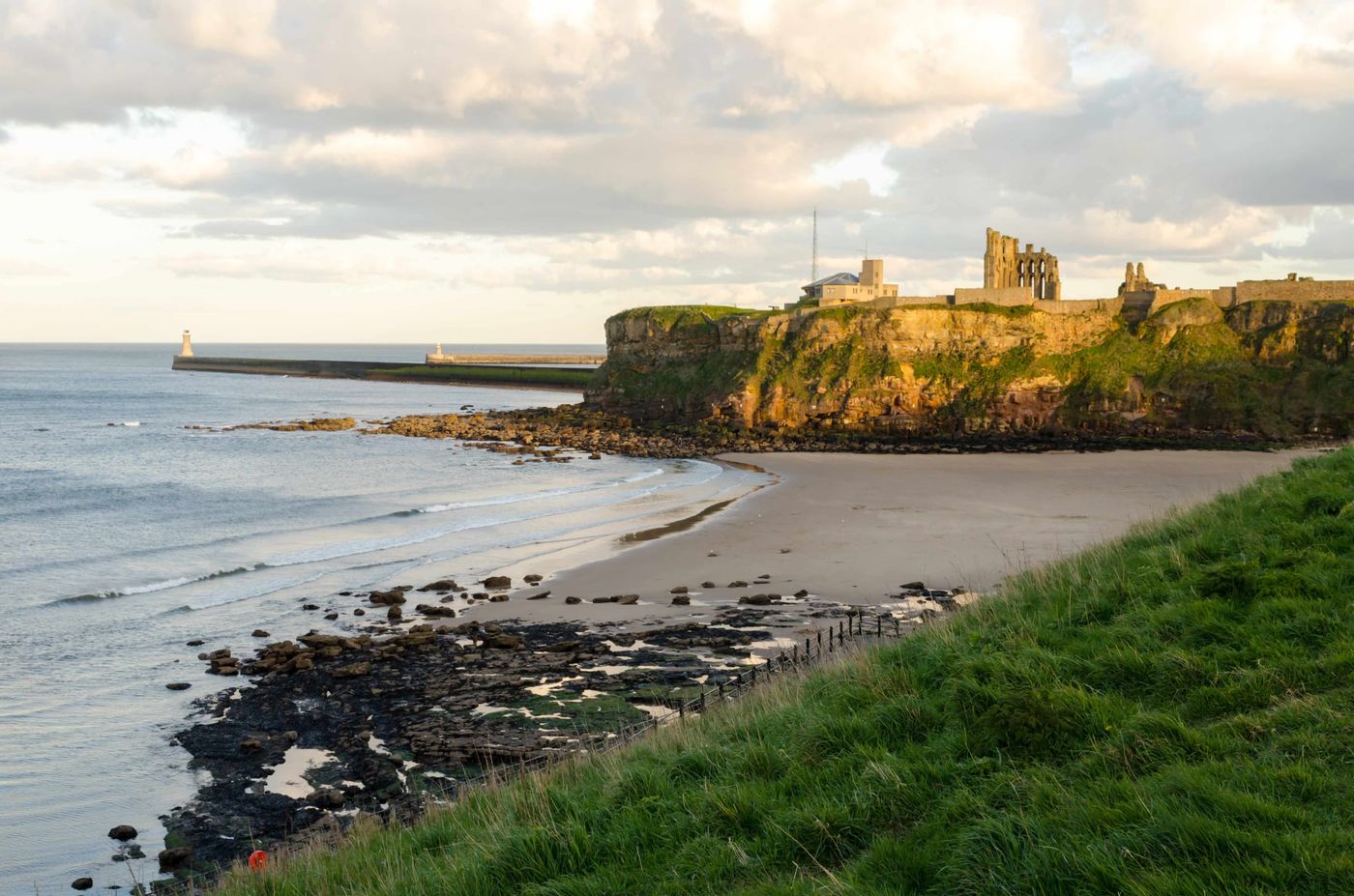 Hadrians Wall Ocean and beach