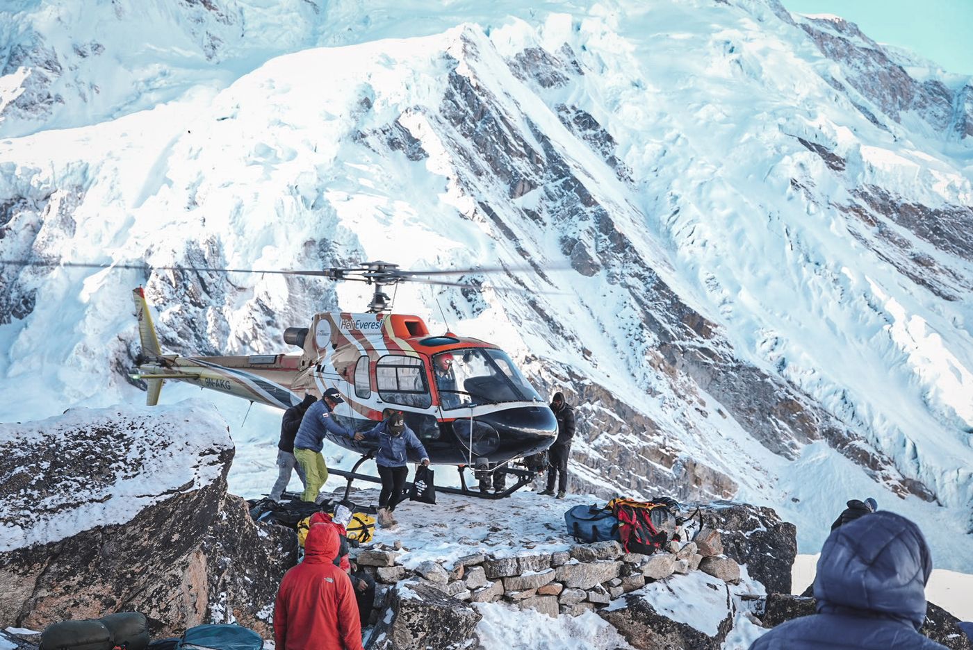 Helicopters epic landing near top