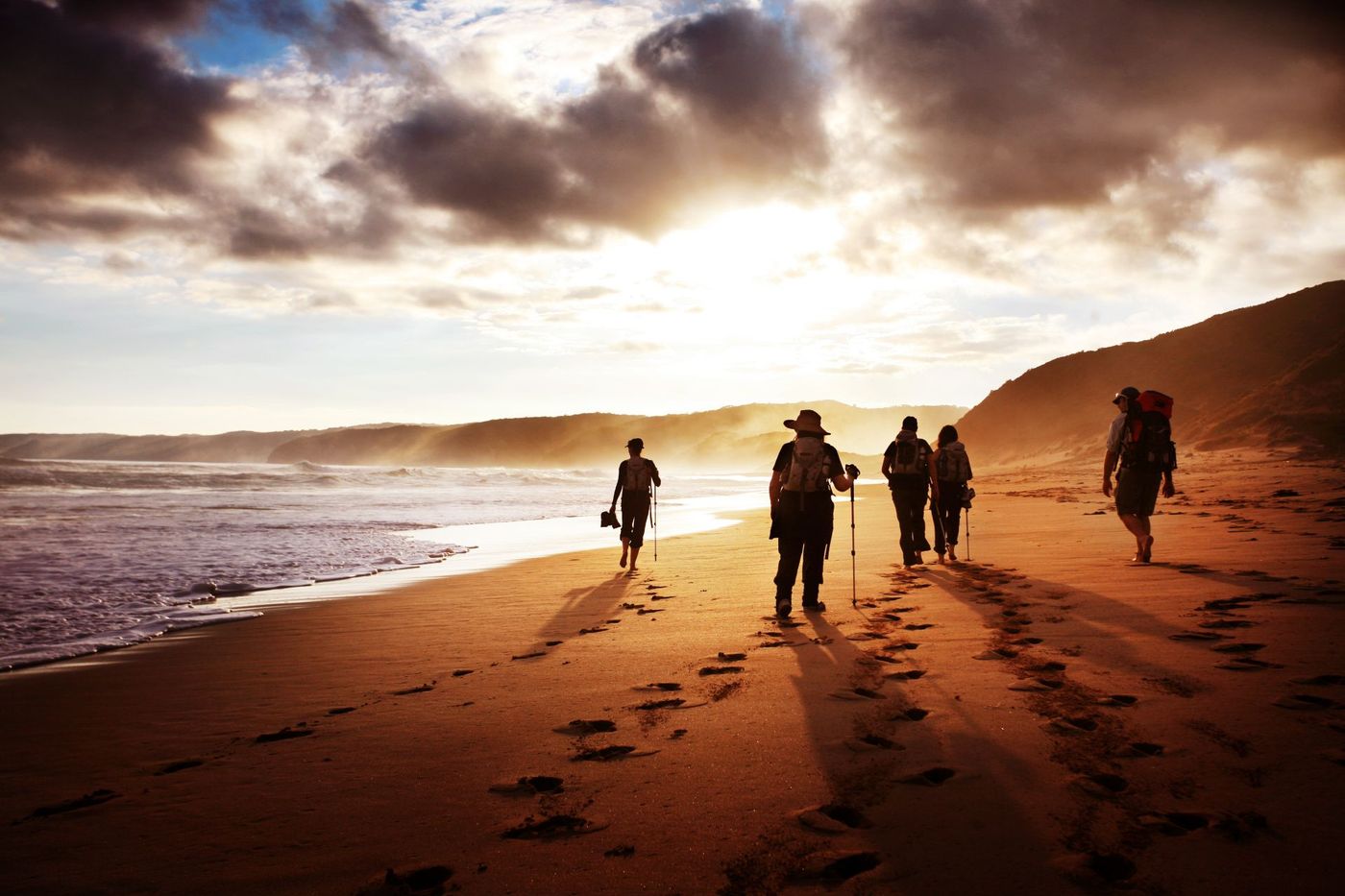 Hikers-on-the-Shore-at-Sunset-GOW