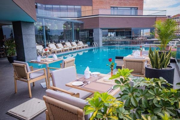 Hotel Barahi Pool