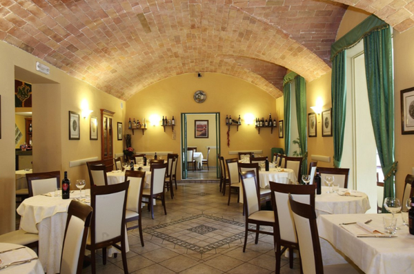 Hotel Chiusarelli Dining