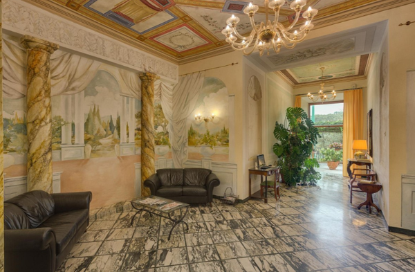 Hotel Chiusarelli Hallway