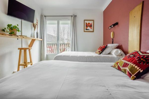 Hotel Espelletenia twin room