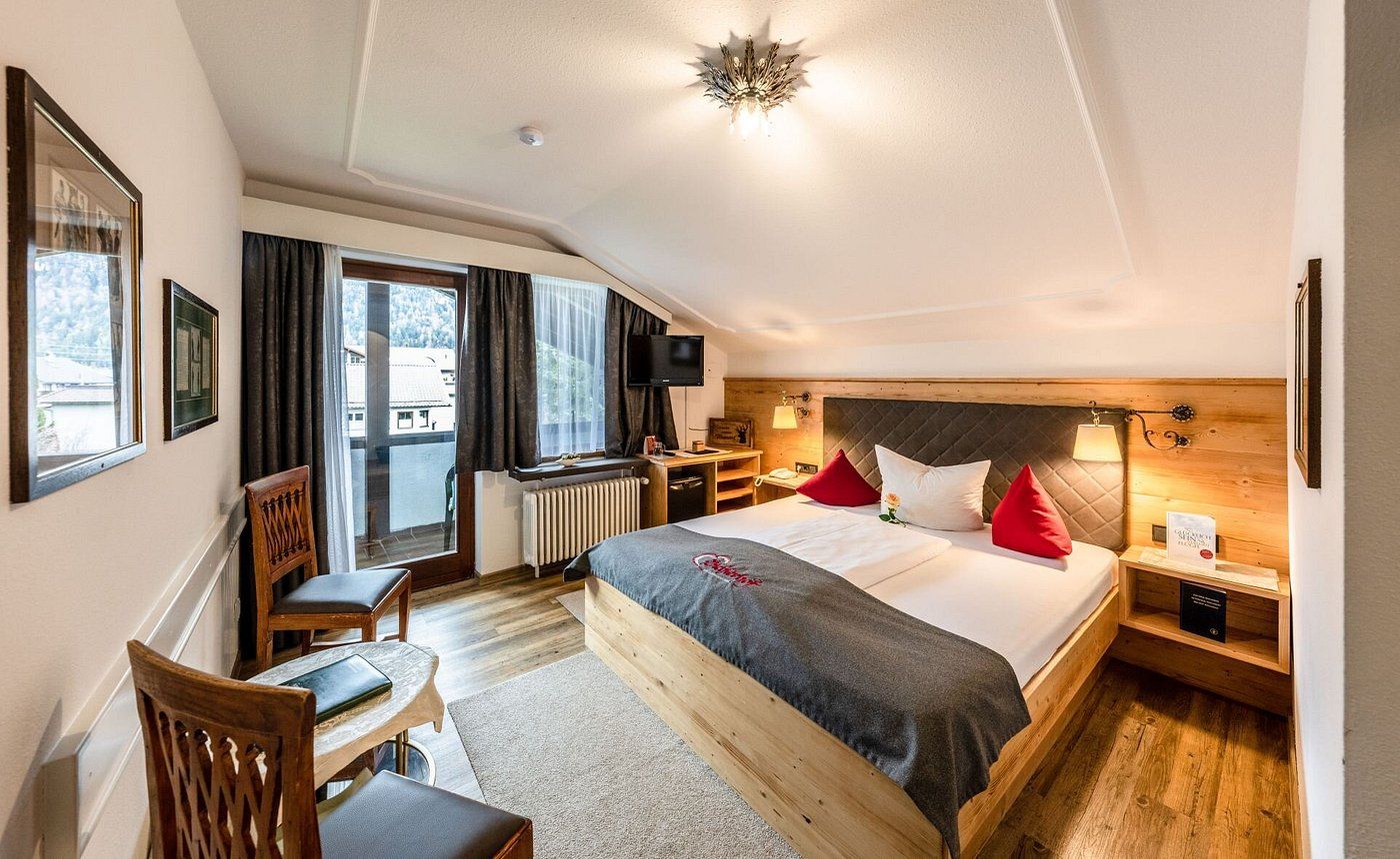 Hotel Gästehaus Bichlerhof bedroom