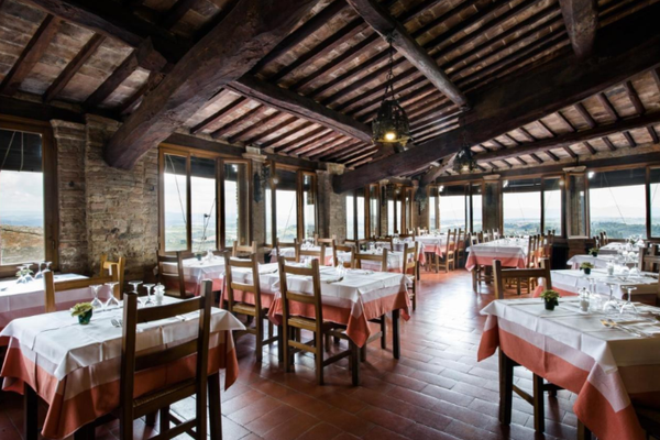 Hotel La Cisterna Dining