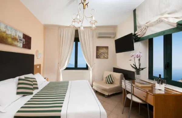 Hotel La Pensione Svizzera Bedroom 2