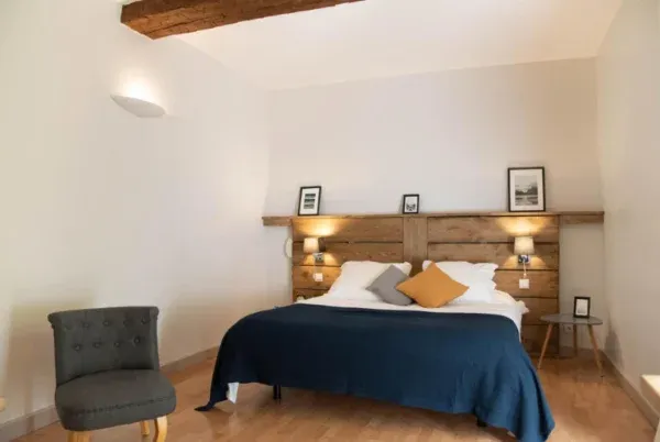 Hôtel Montmirail Bedroom 2