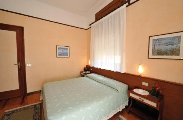 Hotel Montoc Bedroom