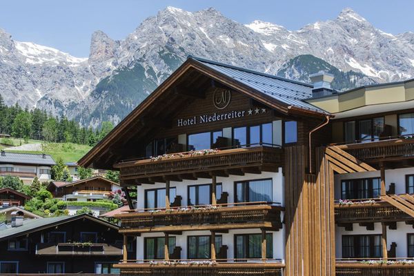 Hotel Niederreiter exterior Maria Alm Austria
