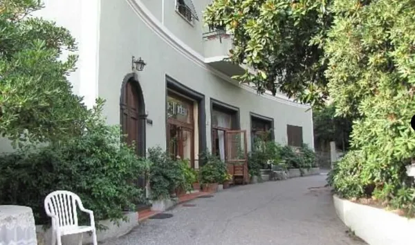 Hotel Pensione Moderna Outdoor
