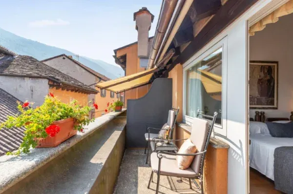 Hotel Pironi Balcony