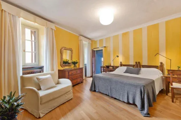 Hotel Pironi Bedroom 4