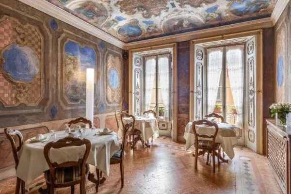 Hotel Pironi Dining