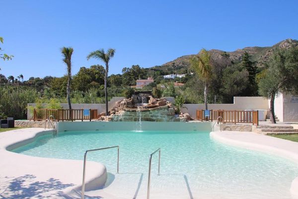 Hotel Restaurante La Torre pool
