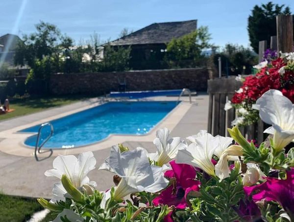 Hotel Rural Cornatel Médulas pool