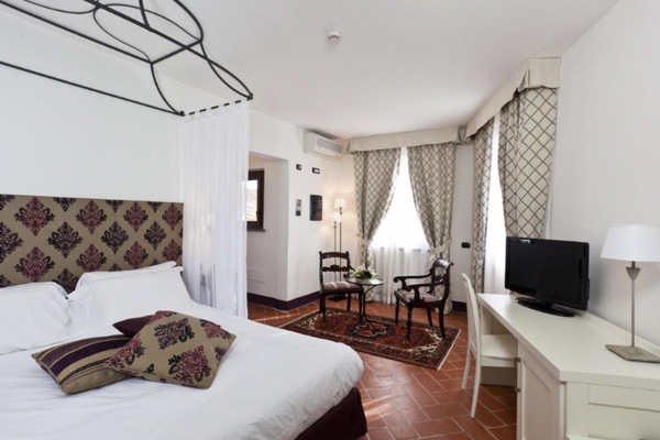 Hotel San Miniato Bedroom