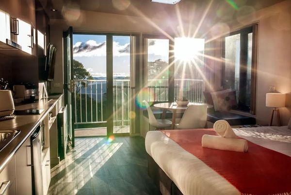 Inside the room the general mt hotham