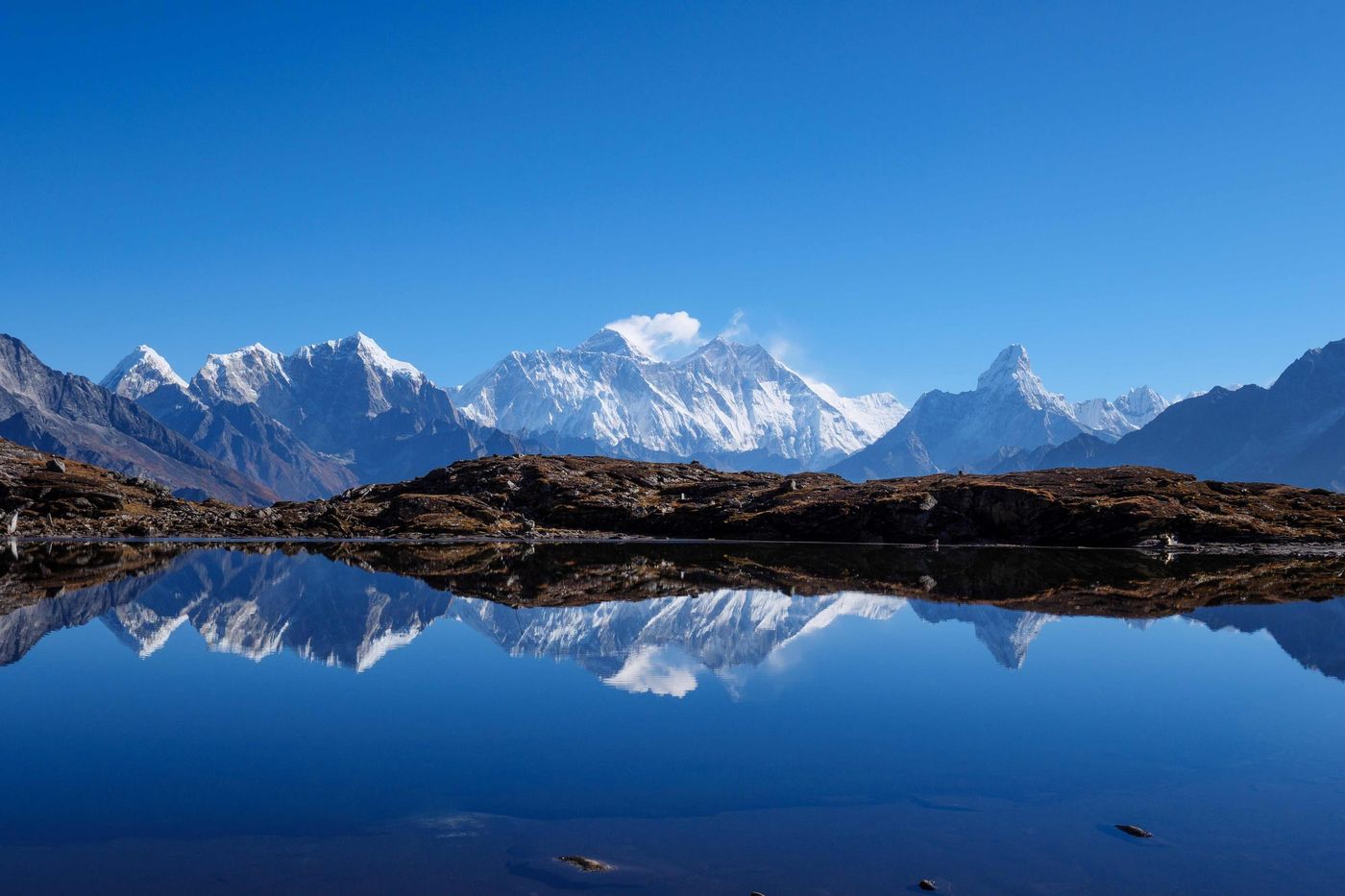 Kongde Lake rocking views