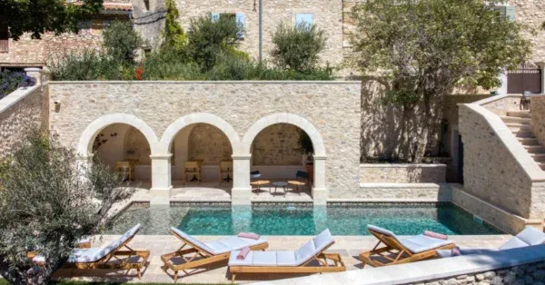 L'Iris de Suse Pool