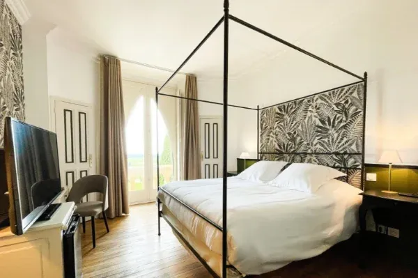 Le Château Fines Roches 4 Bedroom