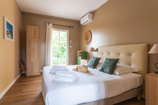 Le Domaine des Tilleuls bedroom
