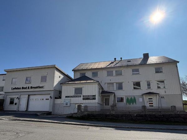 Lofoten Bed & Breakfast Reine exterior