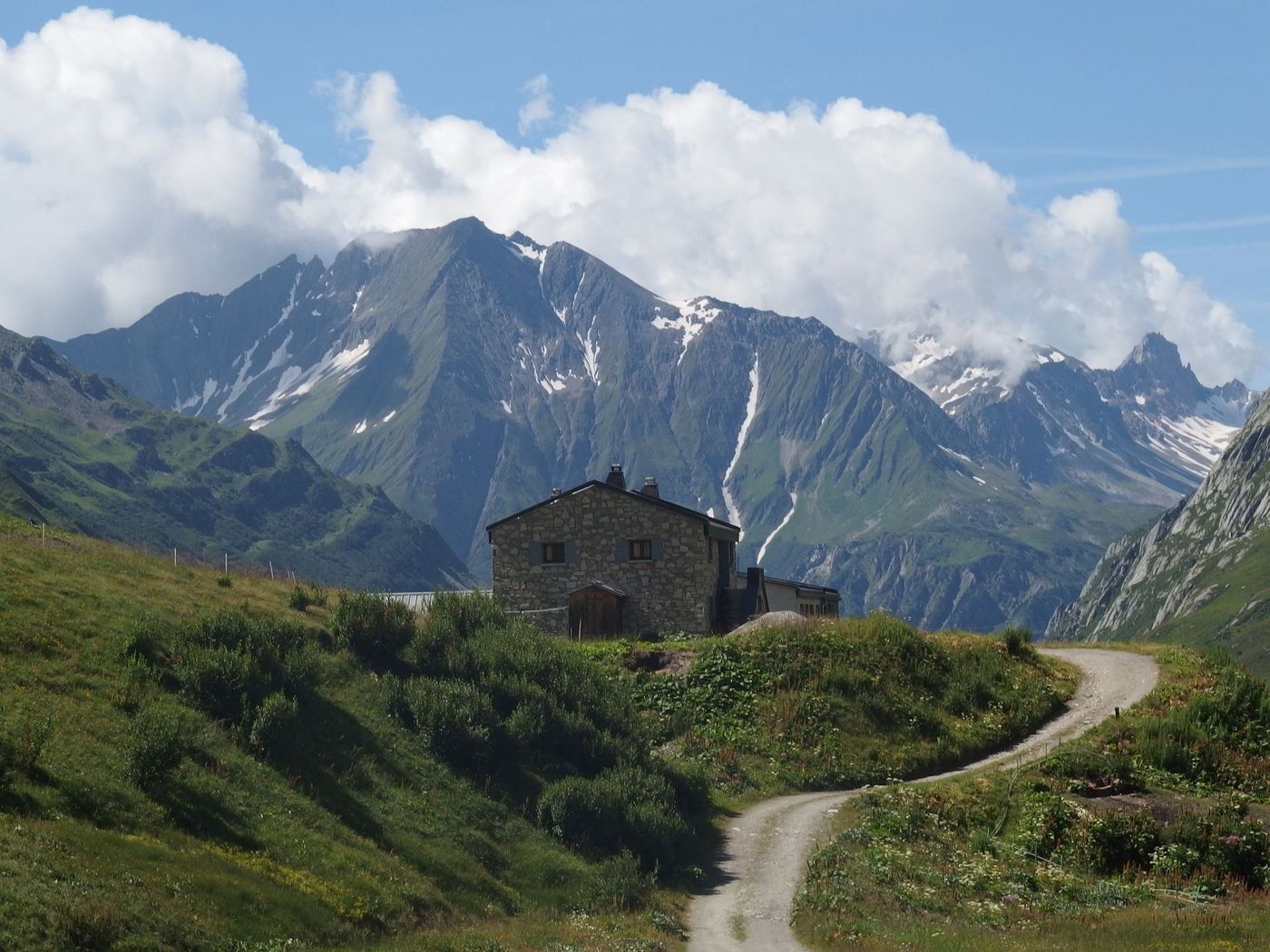 Lush-Val-Ferret-Valley-in-Mont-Blanc-Italy