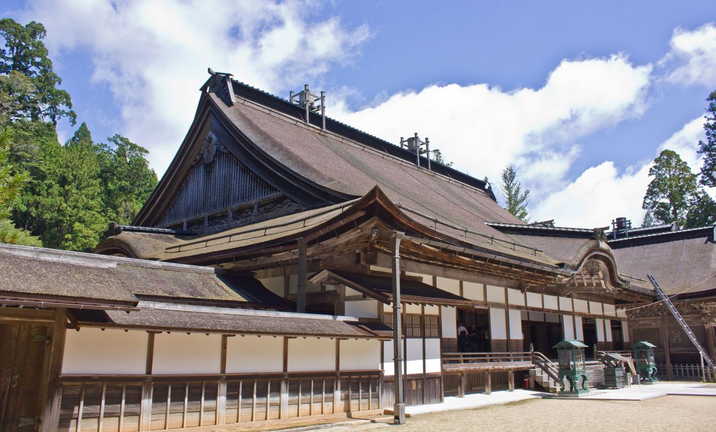 Majestic-Architecture-of-Kumano-Hongu-Taisha-Shrine