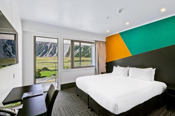 Mt Cook Lodge double room