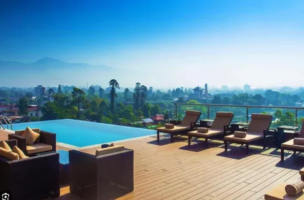 Mulberry Pool Infiity