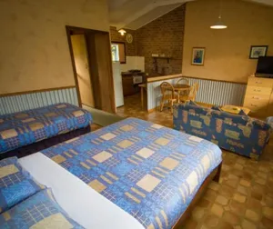 Nornalup Chalets inside room small