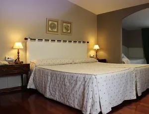 O pino bedroom