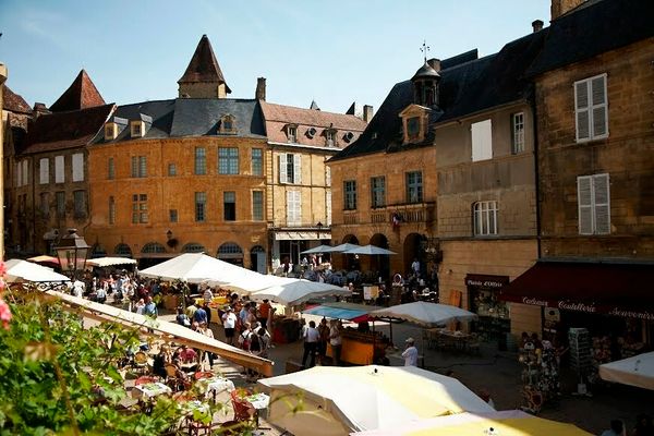 SARLAT  market