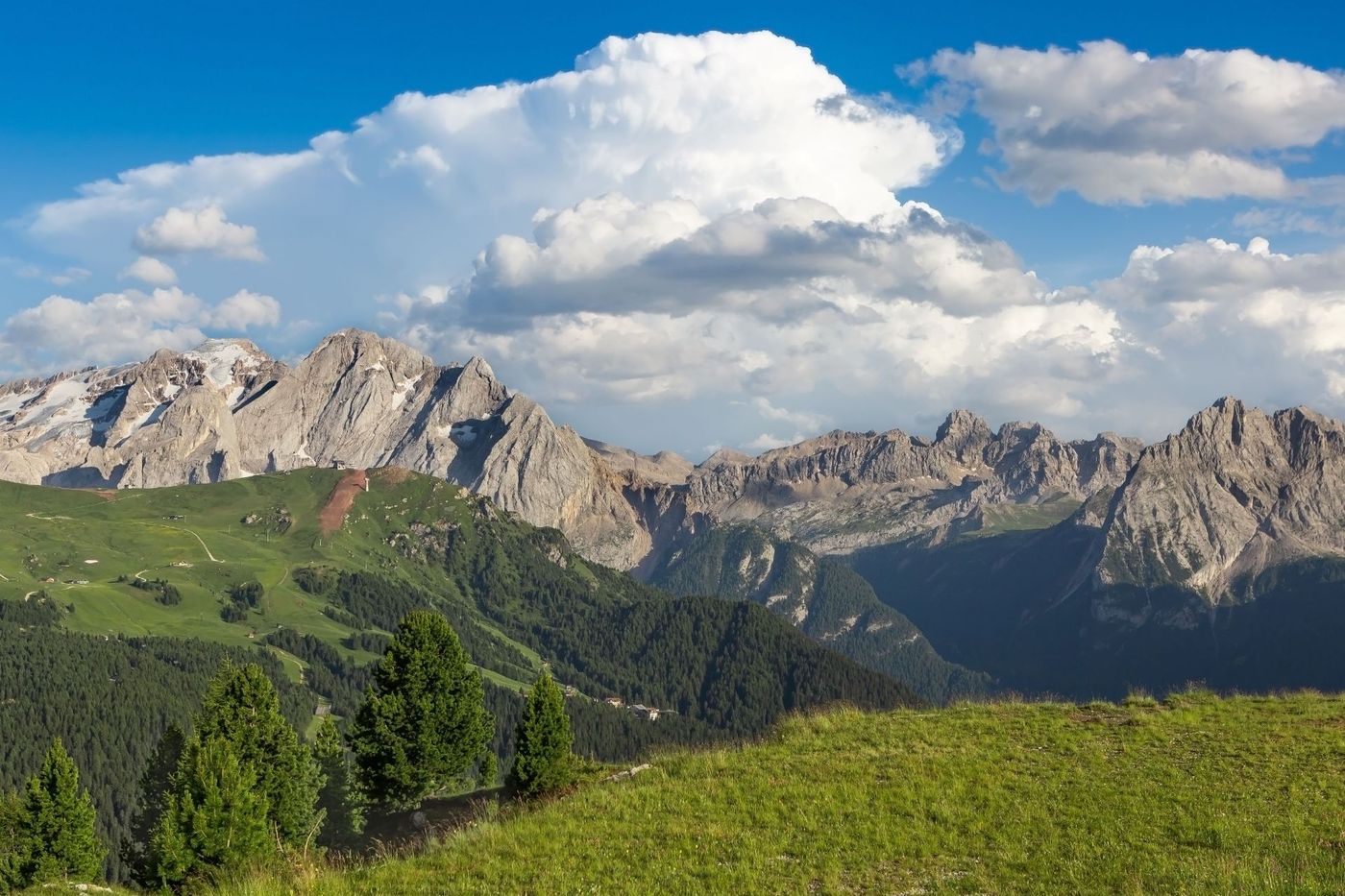 Panoramic-Valleys-of-Val-Gardena