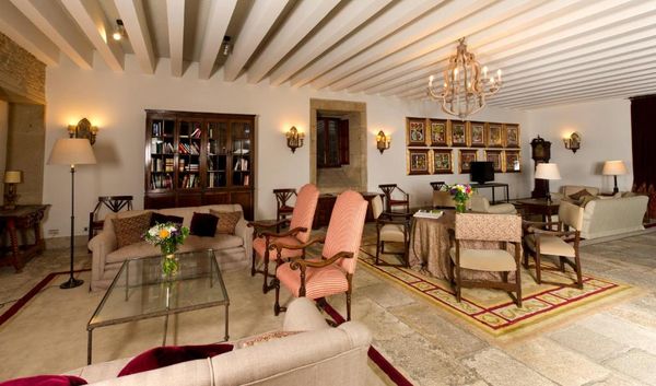 Parador de Santiago lounge